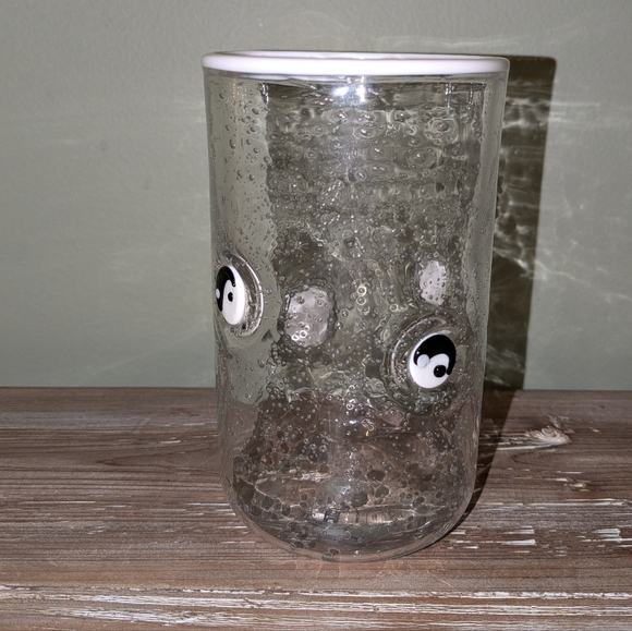 Urban Outfitters Isla Icon Tumbler in Yin Yang - Picture 2 of 7